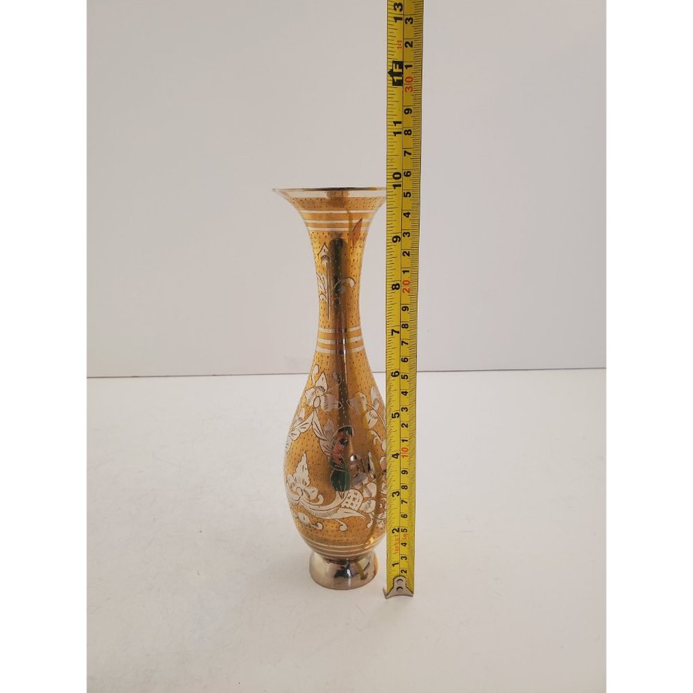 Vintage etched brass vase with flowers design - Picture 8 of 10
